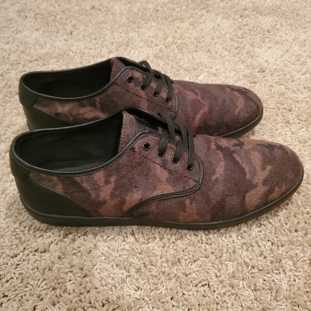 Steve Madden camo low top sneakers